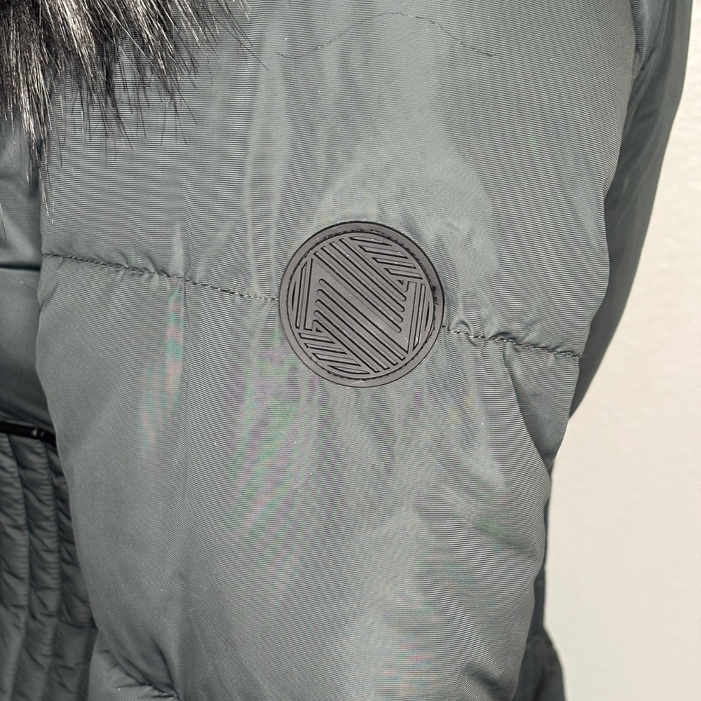 Noize Quilted Hooded Puffer Coat Jacket with Faux Fur Trim - Size XS - Picture 5 of 14